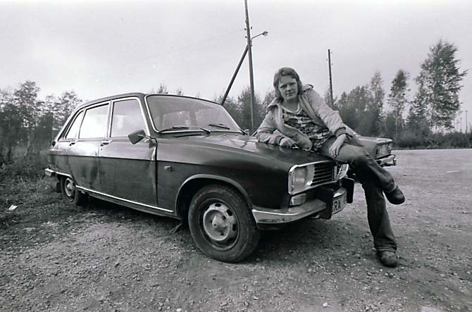 Stefan med sin Renault