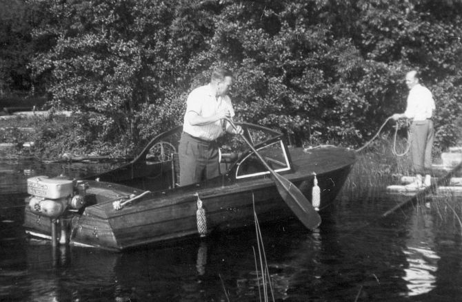 Tures vattenskidbåt