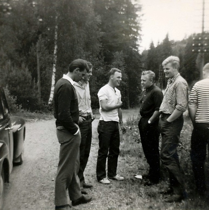 På grusvägen